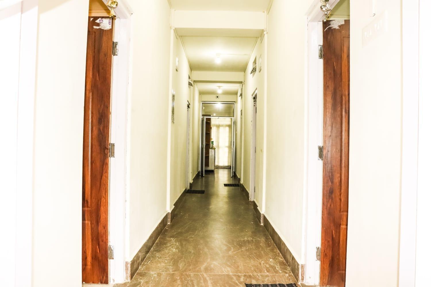 Pine Tree Lodge Шиллонг Екстер'єр фото